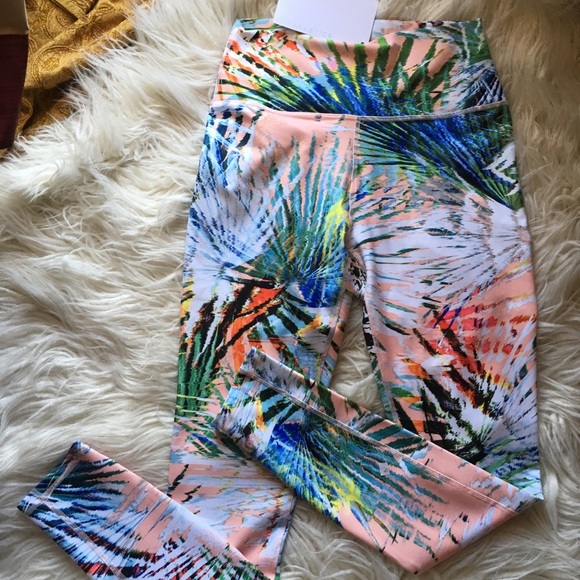 XS High waisted 7/8 capri - Picture 3 of 3